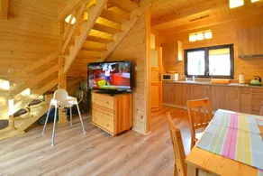 Comfortable wooden holiday homes near the beach - Image 3