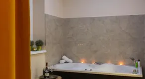 Galaxy Apartments - Image 2