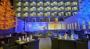 Long Beach Hotel - Image 2
