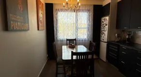 Homestay in modern apartment - Image 4