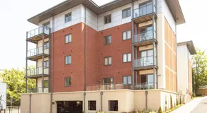 Travaal - 2 Bed Serviced Apartment Farnborough - Image 4