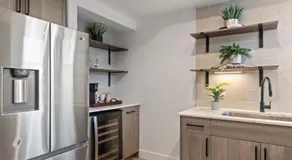 Shopping District Upgraded Urban Suite - Image 4
