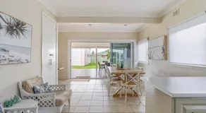 Fish Cottage Ulladulla - Linen not supplied - 3 bedroom house - sleeps 8 - pet friendly - Image 3