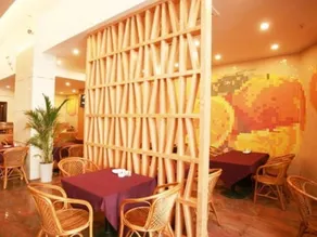 Mellow Orange Hotel - Image 5
