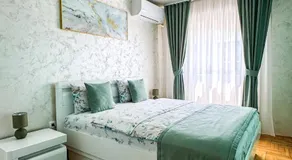 Lux Deluxe Apartment - Image 2