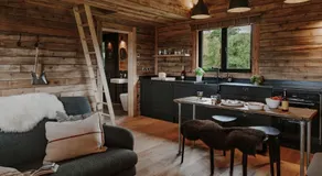 Woolly Wood Cabins - Bryn - Image 5