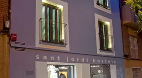 Sant Jordi Hostels Gracia - Image 2