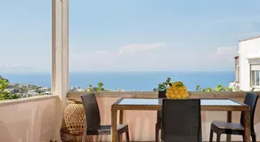 Capri Town Apartments - Image 4