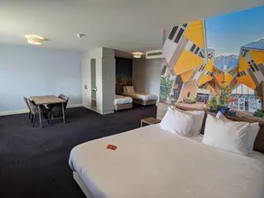 DAYS INN ROTTERDAM CITY CENTRE - Image 2