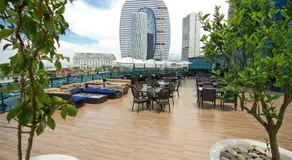 Sky Tower Hotel - Image 5