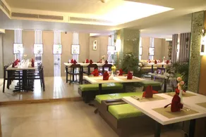 Ramedo Hotel Makassar - Image 5