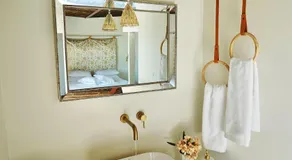 Elefthia Syros - Luxury Houses & Suites - Image 3