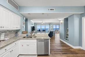 Beautiful Condo with Spacious Balcony to Enjoy Fascinating Ocean View - Unit 1002 by RedAwning - Image 4