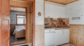 Guesthouse on an Island - Image 5