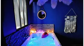 La Suite 7ième ciel étoilé, SPA XXL, Lit sous les étoiles, 5 min centre ville - Image 3
