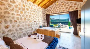 Kalkan'da 2 Yatak Odalı Jakuzili Villa-Villa Seabird - Image 2