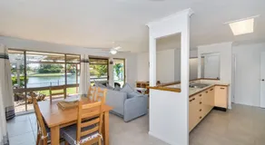 Lowset Home On The Canal - Image 3