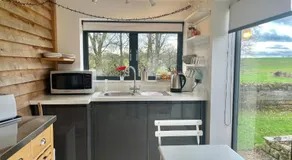 Hedges House - Image 3
