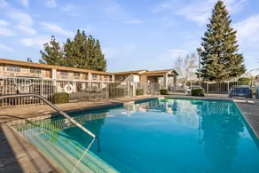 Heritage Inn Express Chico - Image 4