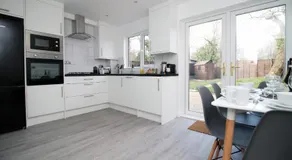 CHANDOS - Spacious Home, High Speed Wi-Fi, Free Parking, Garden - Image 3