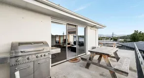 Residence at 165 Great for large groups Sleeps 11 - Image 5