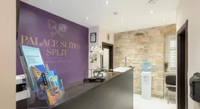 Palace Suites Heritage Hotel - Adults Only - Image 4