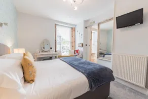 Jacksons CafeBar & Guesthouse - Image 3