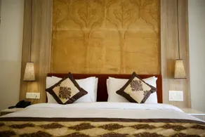 Hotel Ratangarh Palace - Image 5