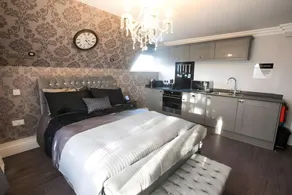 Norwich Cathedral · Stunning Loft Apartment - Image 2