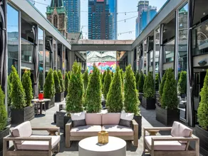 Cachet Boutique Hotel NYC - Image 4