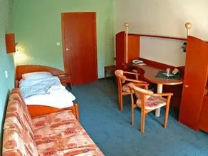 Hotel Flóra - Image 4