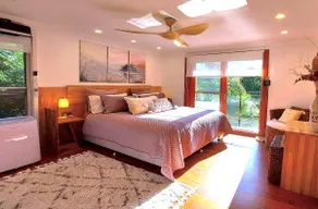 Whole property for 10! Retreat in Famous Palm Beach! Ocean beach. Child and pets allowed - Image 2