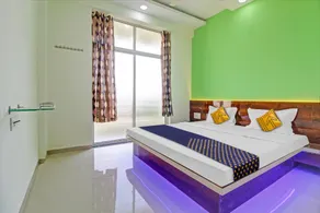 OYO Hotel Hidden Palace - Image 2