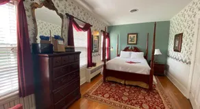 Historic Rosemont Manor - Image 4