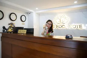 Lotus Rock Hotel - Image 2