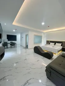 Maganda Hotel - Angeles City - Image 2