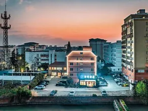 Baili Shengting Business Hotel - Image 2