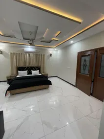 The Crown Guest House - Image 3