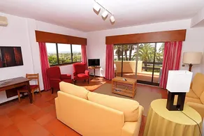 Praia da Lota Beachfront Resort - Hotel & Apartments - Image 3
