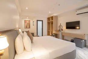 E13 Hotel & Apartment Mỹ Đình - Image 3