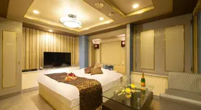 Hotel Gee (Adult Only) - Image 2