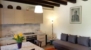 Oxy Holiday Home - Image 3