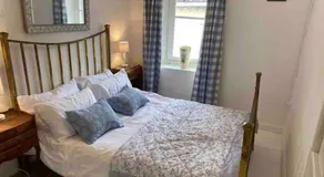 Cheerful, traditional 3 bedroom home in Quillan - Image 2