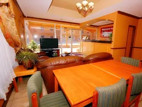 Coach Light Inn - Image 3