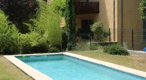 2 bedroom home with shared pool in lovely market town of Olonzac in wine region - Image 3
