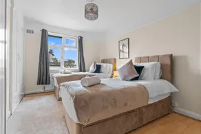 Cosy 2 bed flat, Wembley Stadium - Image 2
