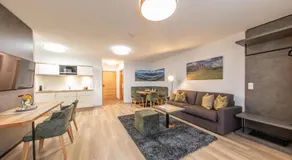 Double room, shower or bath, toilet - Image 4