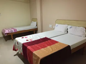Hotel Suprabath Towers - Image 4