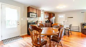 Full house - 5 bed, 2 bath - Image 3