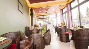 Triple Hill Hotel - Image 5